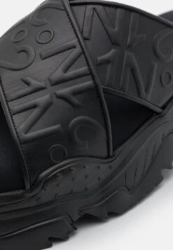 N°21 Billy Platform Slide - Muiltjes - Black -Pier One winkel 162b2db4803a45849cb92a07f2e8403c