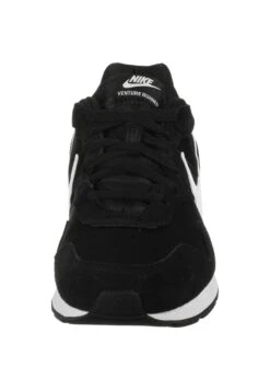 Nike Sportswear Schuhe Venture Runner - Sneakers Laag - Black/White -Pier One winkel 1d41d4f7ba2446ab8526527253c7e84b