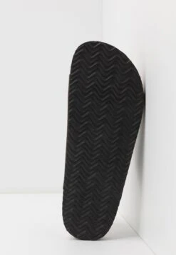 Pier One Unisex - Pantoffels - Brown -Pier One winkel 23e143c048ee4fd8b5e22a3556ccfbfb