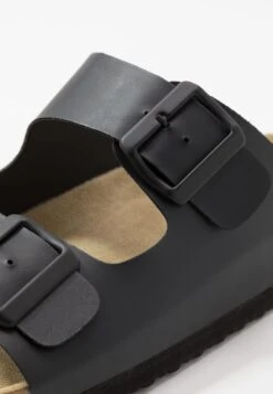 Pier One Unisex - Pantoffels - Black -Pier One winkel 2c1088e9c35241008f77393ded163426