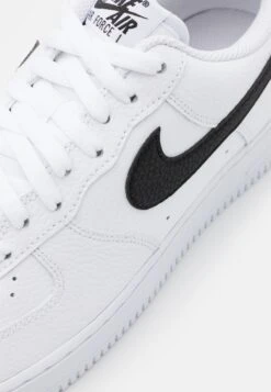Nike Sportswear Air Force 1 '07 - Sneakers Laag - White/Black -Pier One winkel 362f46960a6644e19f942b4d73ae3204