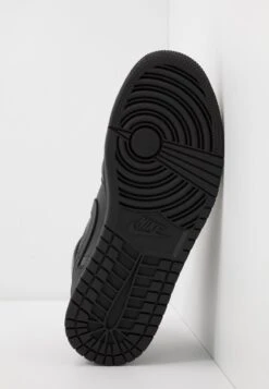 Air Jordan 1 Mid - Sneakers Hoog - Black -Pier One winkel 52a4494aa750422e804b0391af8f47e6