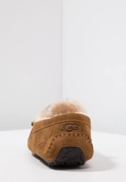 Ugg Ascot - Pantoffels - Cognac -Pier One winkel 6c5c7511e8844b1f8743ee2eb35f9430