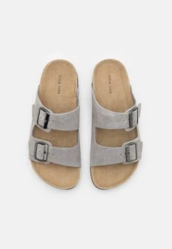 Pier One Leather Unisex - Pantoffels - Grey 9 Pier One Leather Unisex - Pantoffels - Grey -Pier One winkel 6e172422b00e484a8ac21c5f565af9d6