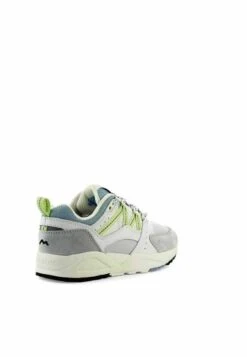 Karhu Sneakers Laag - Grigio Chiaro -Pier One winkel 736bb6bfa87943a7bfcd483d1496c50e
