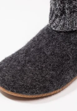 Giesswein Wildpoldsried - Pantoffels - Anthrazit 11 Giesswein Wildpoldsried - Pantoffels - Anthrazit -Pier One winkel 7f3719ca26c449f2839eb4aac171964e