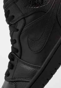 Air Jordan 1 Mid - Sneakers Hoog - Black -Pier One winkel 931f0777933140d8adf90aca3fe0e1fe