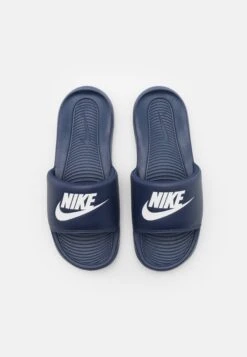 Nike Sportswear Victori One Slide - Muiltjes - Midnight Navy/White -Pier One winkel 9b43f403b4574a359862578b312ad54b