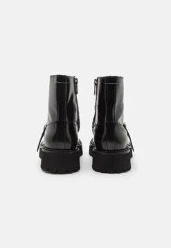 MM6 Maison Margiela Korte Laarzen - Black 8 MM6 Maison Margiela Korte Laarzen - Black -Pier One winkel af31f437f537453ea19c5191735bd080
