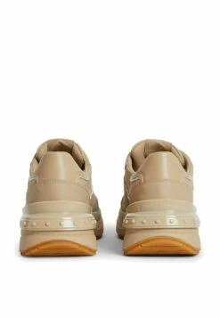 Calvin Klein Jeans Chunky Runner Oversized Brand - Sneakers Laag - Travertine -Pier One winkel b888f661927746928007ac158f0f4b4d