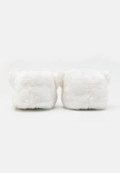 Polar Bear Slipper - Pantoffels - White 8 Polar Bear Slipper - Pantoffels - White -Pier One winkel b901f8e1f79e4f03b7c88cfaede80b72
