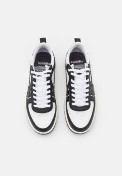Kaotiko Basket Man - Sneakers Laag - Black/White -Pier One winkel e4a632fdfe52416190dd50c2f8fcf65f