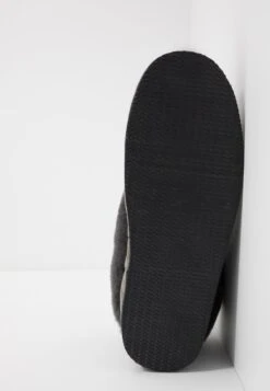 Shepherd Krister - Instappers - Asphalt -Pier One winkel f666f218ebd1494f8c1bf83ab580ca0d