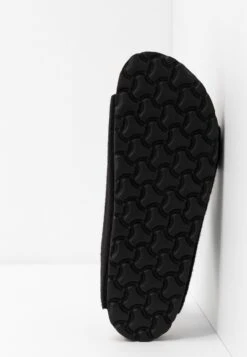 Shepherd Mikael - Pantoffels - Black 10 Shepherd Mikael - Pantoffels - Black -Pier One winkel f9002a91a9db41d3ad24ec5735ad00c3